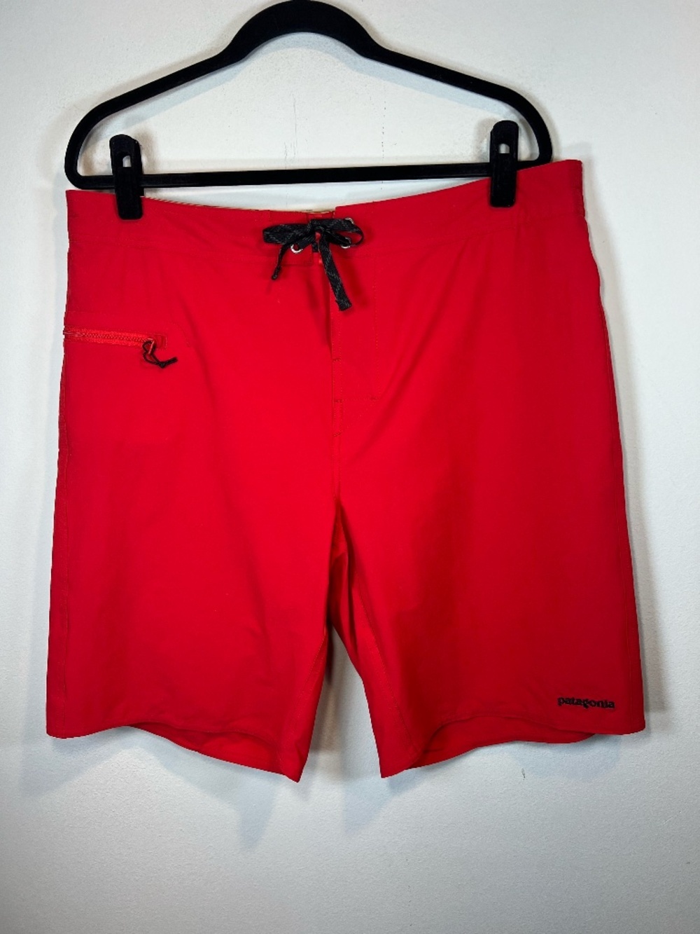 Patagonia 21" Wavefarer Board Shorts Red Swim Trunks Gorpcore Surf UPF NEW Sz 38